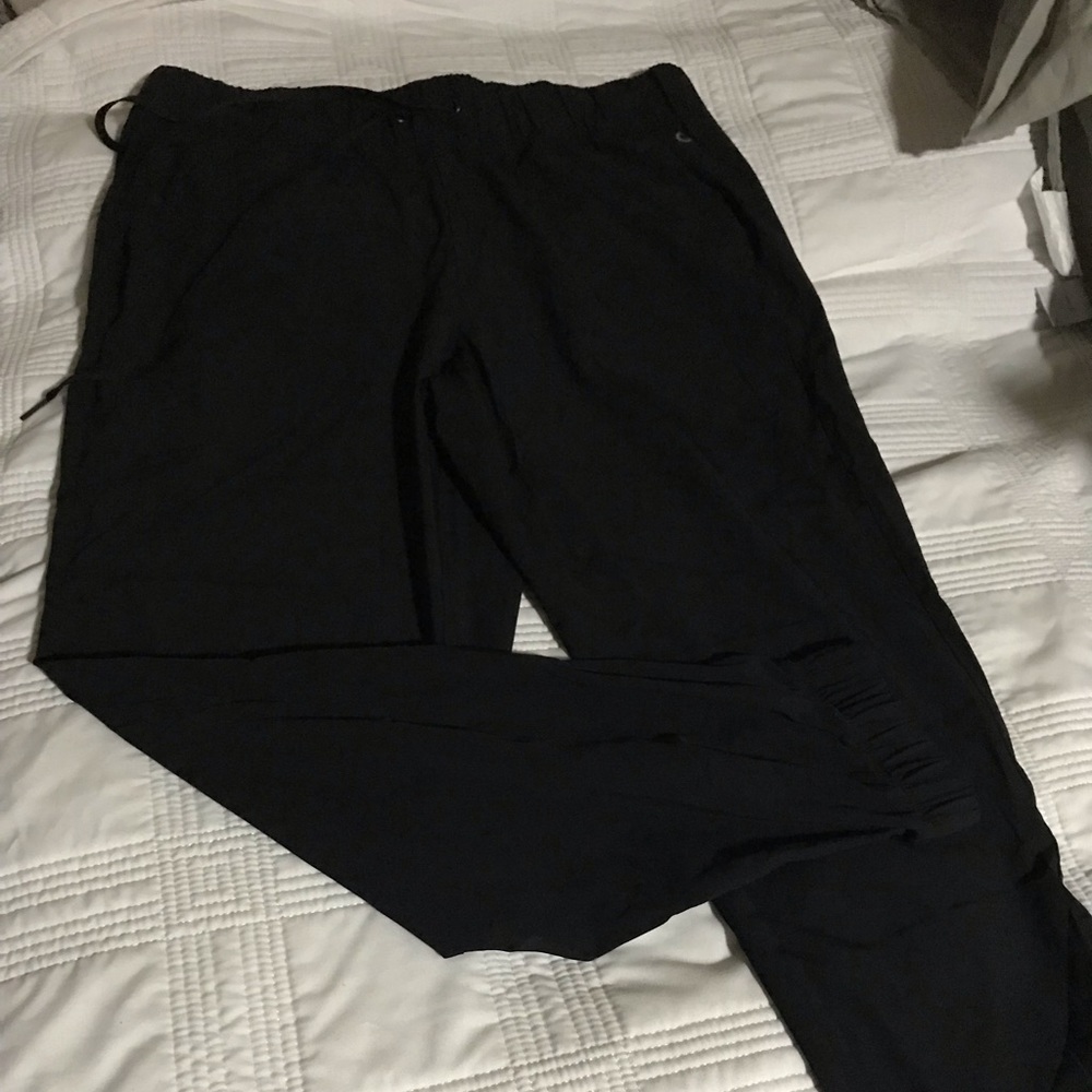 Sports pants